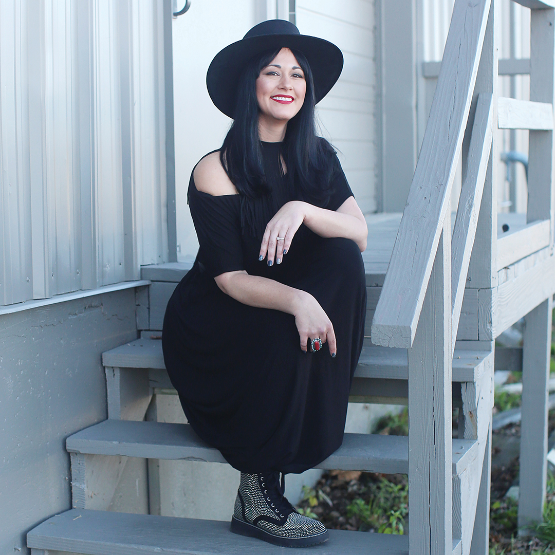 OSUIT's tweet image. OSUIT graduate Mauriahh Esquivel is featured in @3WMagazine for her work in graphic design and involvement in nonprofit organizations. 🧡 #OSUITgrad 3wmagazine.com/leading-ladies…