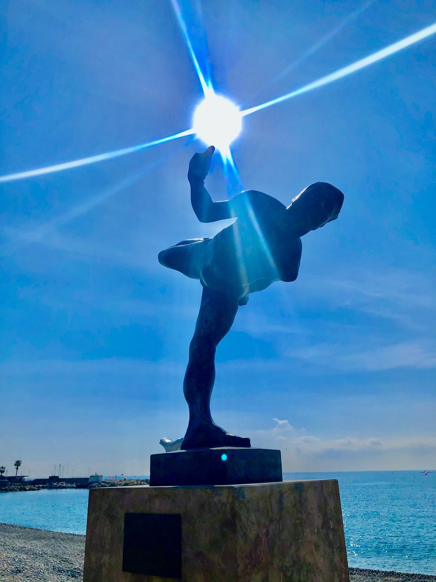 Lucien_Tanghe's tweet photo. @_Bubblefly @Alain_Thebault @mailys_silva On the coast of the Mediterranean sea between @GvtMonaco and @villecannes 😁
#CotedAzurFrance #Mediterranean #Bubblefly https://t.co/pBuffCNAjd