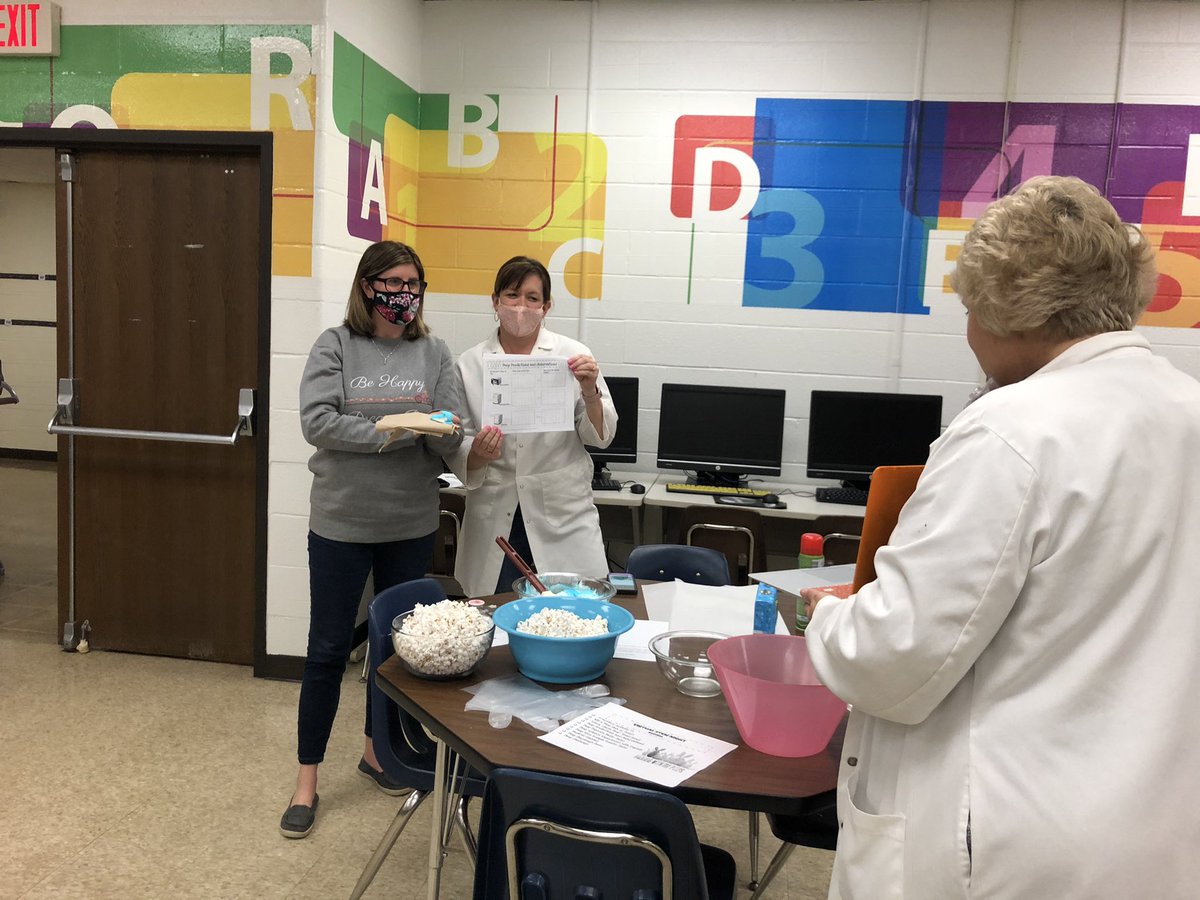 RHLSD_Colts's tweet photo. Secrest Elementary Hosted a Virtual STEM Night all about...PEEPS!! https://t.co/gB4F2meVtR