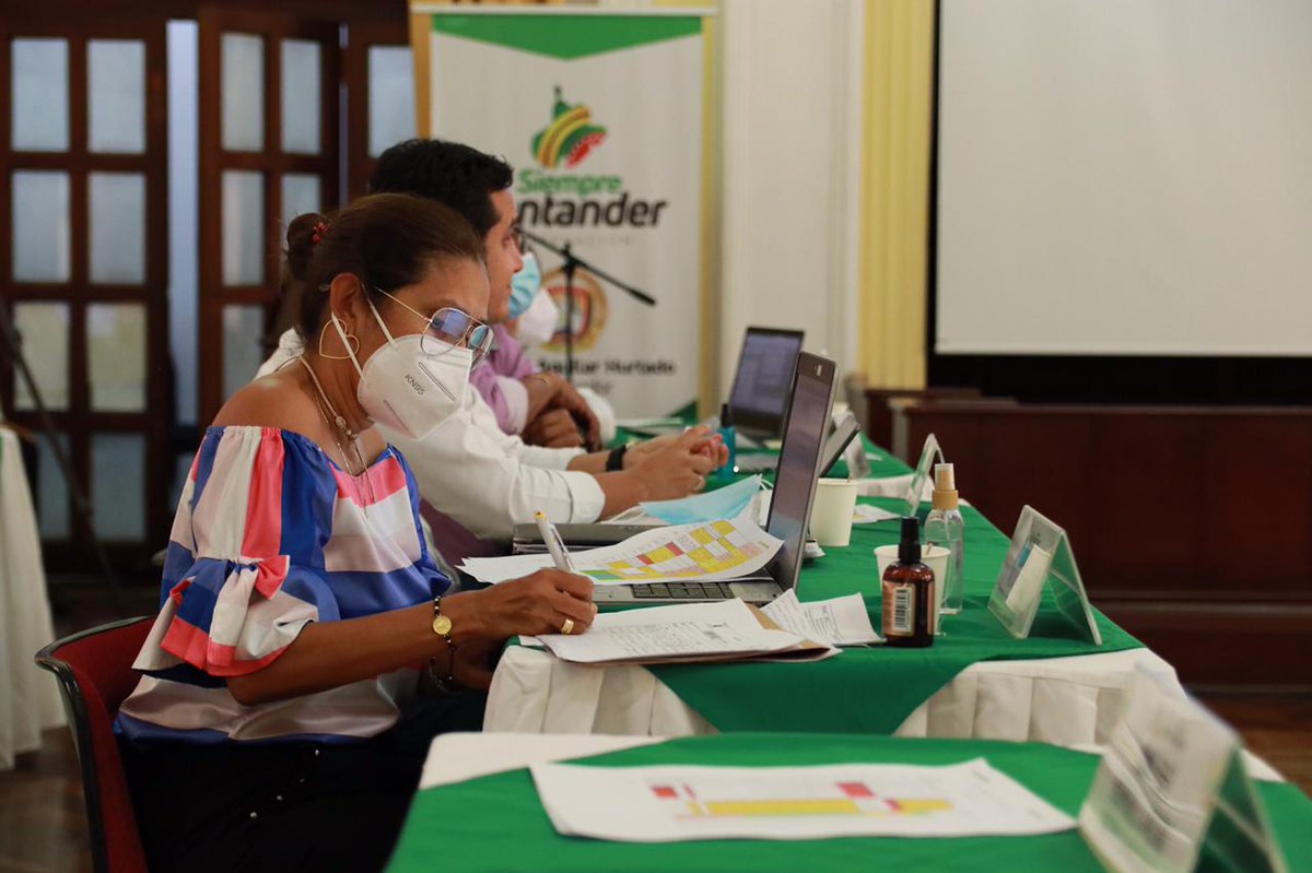 MAguilarHurtado's tweet photo. Hoy desarrollamos un nuevo Consejo de Gobierno junto al equipo #SiempreSantander. Un espacio de concertación, construcción y análisis para revisar el avance de los proyectos contemplados en nuestro Plan de Desarrollo. ¡Gestión, acción y resultados! #SantanderProgresa. https://t.co/7D5am6bMOe