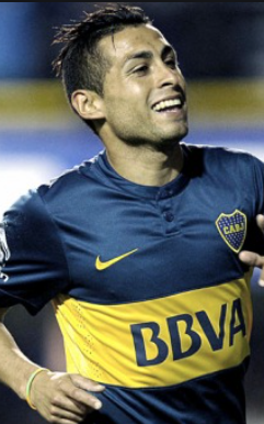 TopJrs's tweet photo. #BocavsDefe Ayer fue la 3ra asist de #Obando; junto al gol q marcó, suma 4 partic de gol en 34 PJ (0.12 x part). No mucho vs otros vol/wines izq:
#RickyCenturión: 10/24 (0.42)
#PachiCarrizo: 16/61 (0.26)
#MatiGiménez: 3/22 (0.14)
#Dátolo: 21/94 (0.22) 
#NCardozo: 56/187 (0.30) https://t.co/hCAxFlUQY7