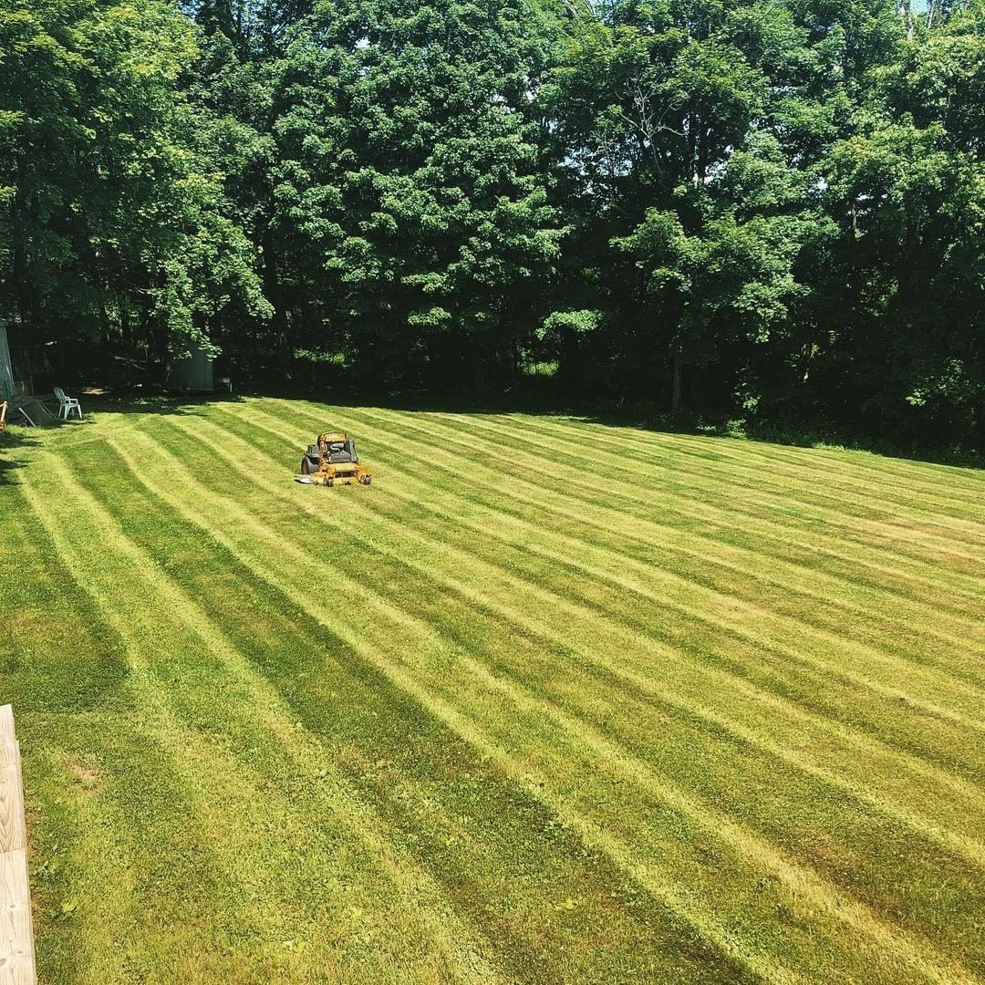 CubCadet_USA's tweet photo. From a demo to a purchase, JTS Lawn and Landscaping LLC “loved the comfortability and the cut quality” so much they had to add it to their fleet. Interested in a demo? Contact your local dealer today. https://t.co/0JENFTAb0E