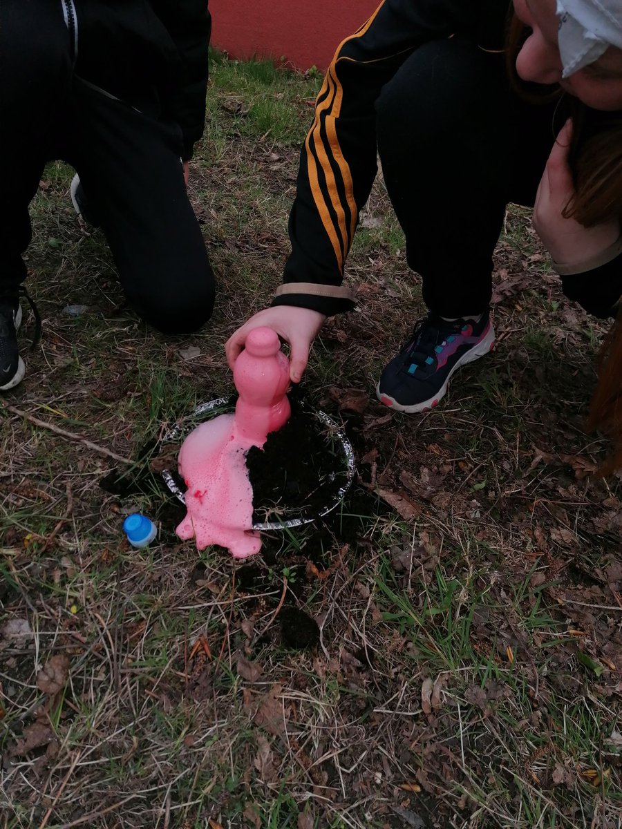 EmbassiesSteam's tweet photo. Chemical explosions @EmbassiesSteam  making our own volcanoes. Day 4 of our virtual Italian Mobility. @eTwinningEurope @Leargas_etwinn @Leargas @Mersinyenisehi1 @eTwinning_Ita @tretwinning @Erasmus_Project @ErasmusPlus_pro @ErasmusPlusRO https://t.co/qyaa1rS8lc