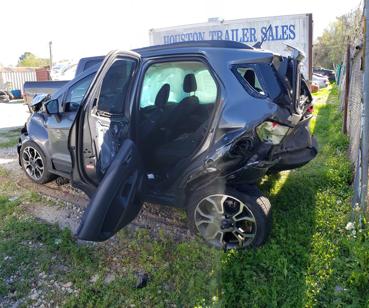 TxFireCracka's tweet photo. Scariest moment of my life! My baby girl was hit by a drunk driver on St Patrick's Day.Truly do not know how she is still with us except for our angel, my Dad, and God protecting her. I can't imagine my life with a different outcome. #dontdrinkanddrive !!! #uber https://t.co/U822sin2XS