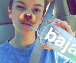 DrownedSinjin's tweet photo. pov: you are watching weston koury drink his cool baja blast with the snapchat dog filter...
#sinjindrowning #sinjinselfieday #westonkoury #Snapchat #sinjin #kalynnkoury #fyp https://t.co/9YZL4IUNRv