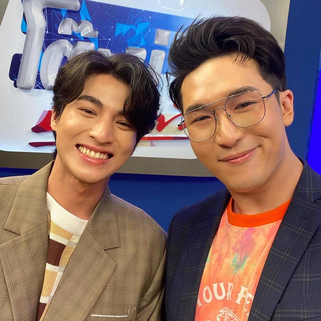 LoveBii4's tweet photo. Marknanagara IG Update with My Beloved Baby Ball @gulfkanawut ....❤️⚽🌻💞
25.03.2021
#GulfKanawut
@gulfkanawut
#Marknanagara
#PhiBalls
#LoveBii4
#ลูกบอลของคุณบิ๊กกลัฟ
#หวานใจมิวกลัฟ https://t.co/QjmQgUhtQ7
