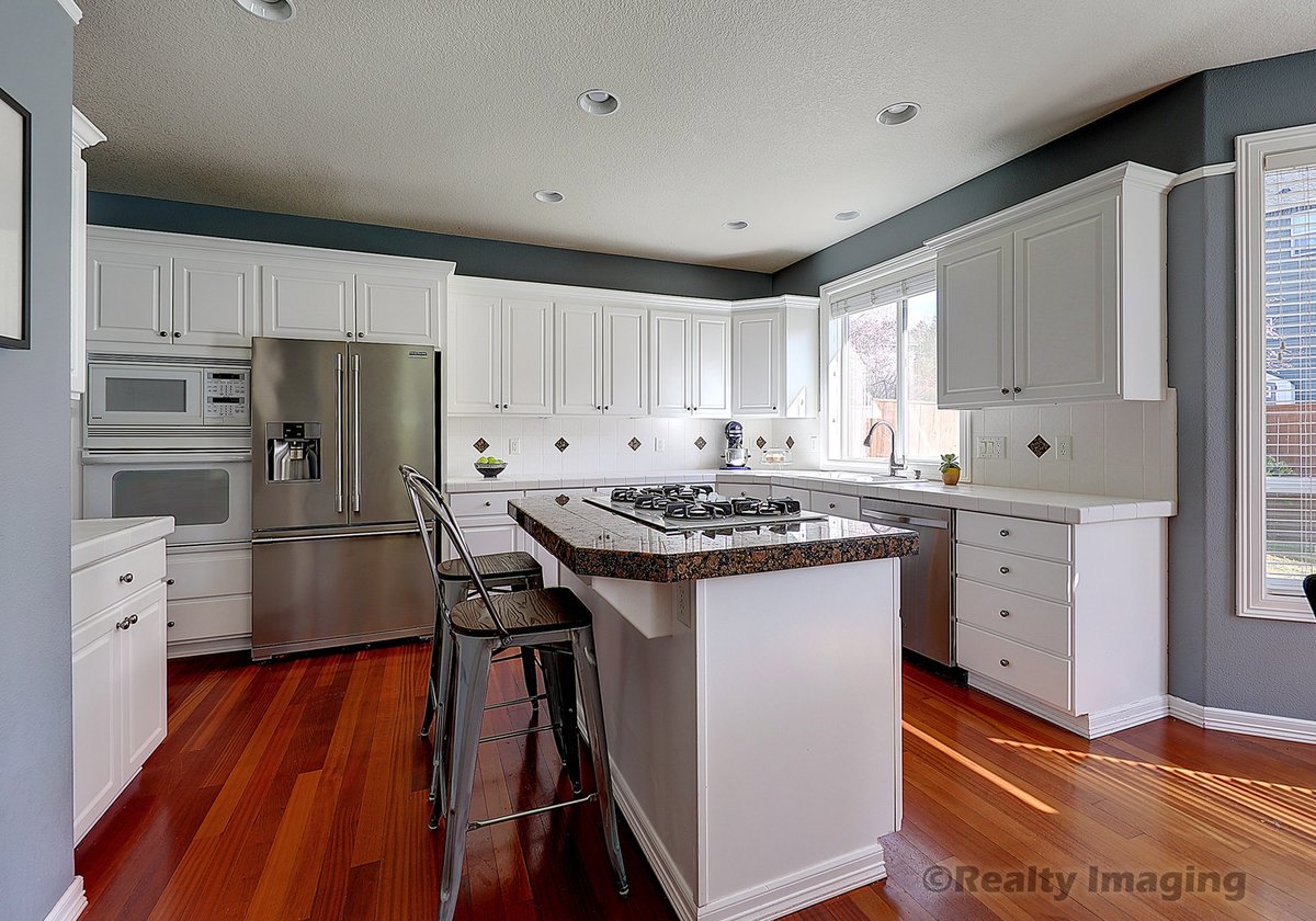 christianfriese's tweet photo. New listing in #bonnyslope! 4 beds, 2.5 baths, 2493 SF, $649,900 https://t.co/EtURATM5OX #pdxrealestate #newlisting #forsale #pdx #SunsetHigh https://t.co/Xt4xcXkESV