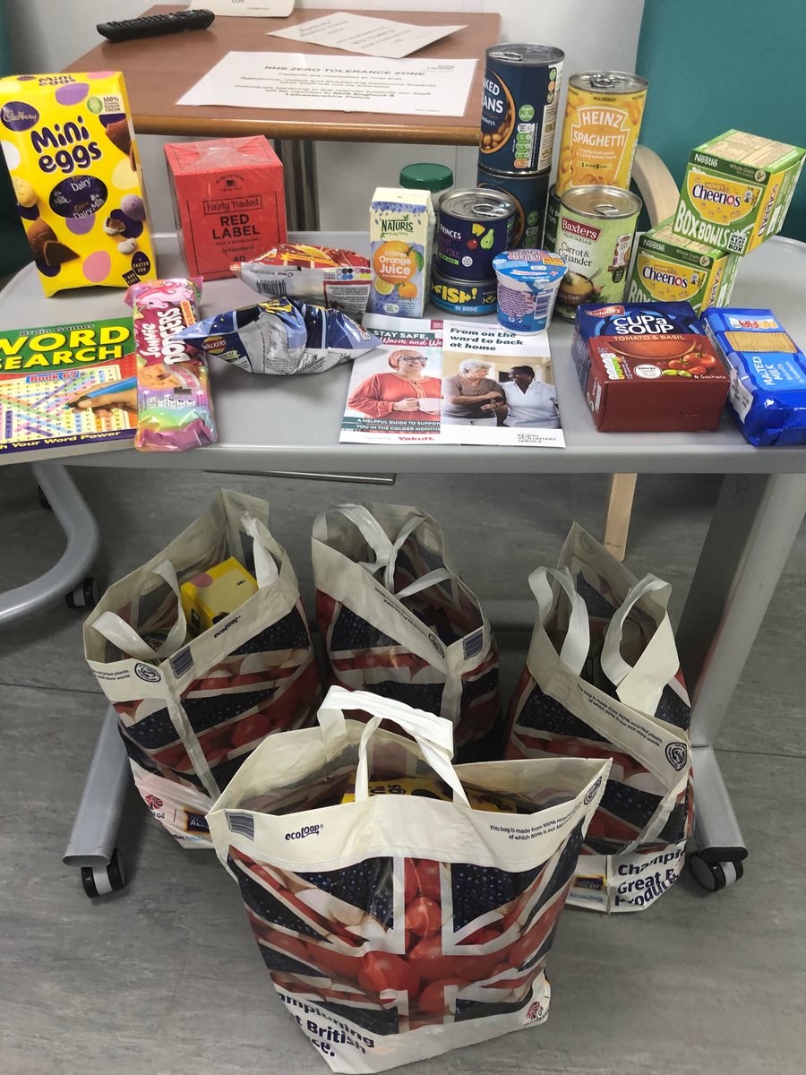 DischargeLounge's tweet image. Feeling proud to be able to offer our patient essential food parcels at Glenfield Hospital! Thank you to Royal volunteer Service for your ongoing support and dedication @Leicvolservices @UHLsue_mason @uhl_DOE @UHLfox