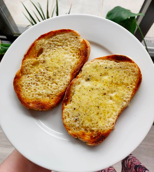 Godminsterfarm's tweet photo. Sometimes, you just can't beat a classic #cheese on toast...especially when it's made with our delicious Black Truffle Vintage Organic Cheddar! 😍 Thank you to Jess (ig: veeb_eats) for sharing this mouthwatering photo. Shop all your cheesy essentials here: https://t.co/Uo2Iy17NQm https://t.co/w5FOM5auou