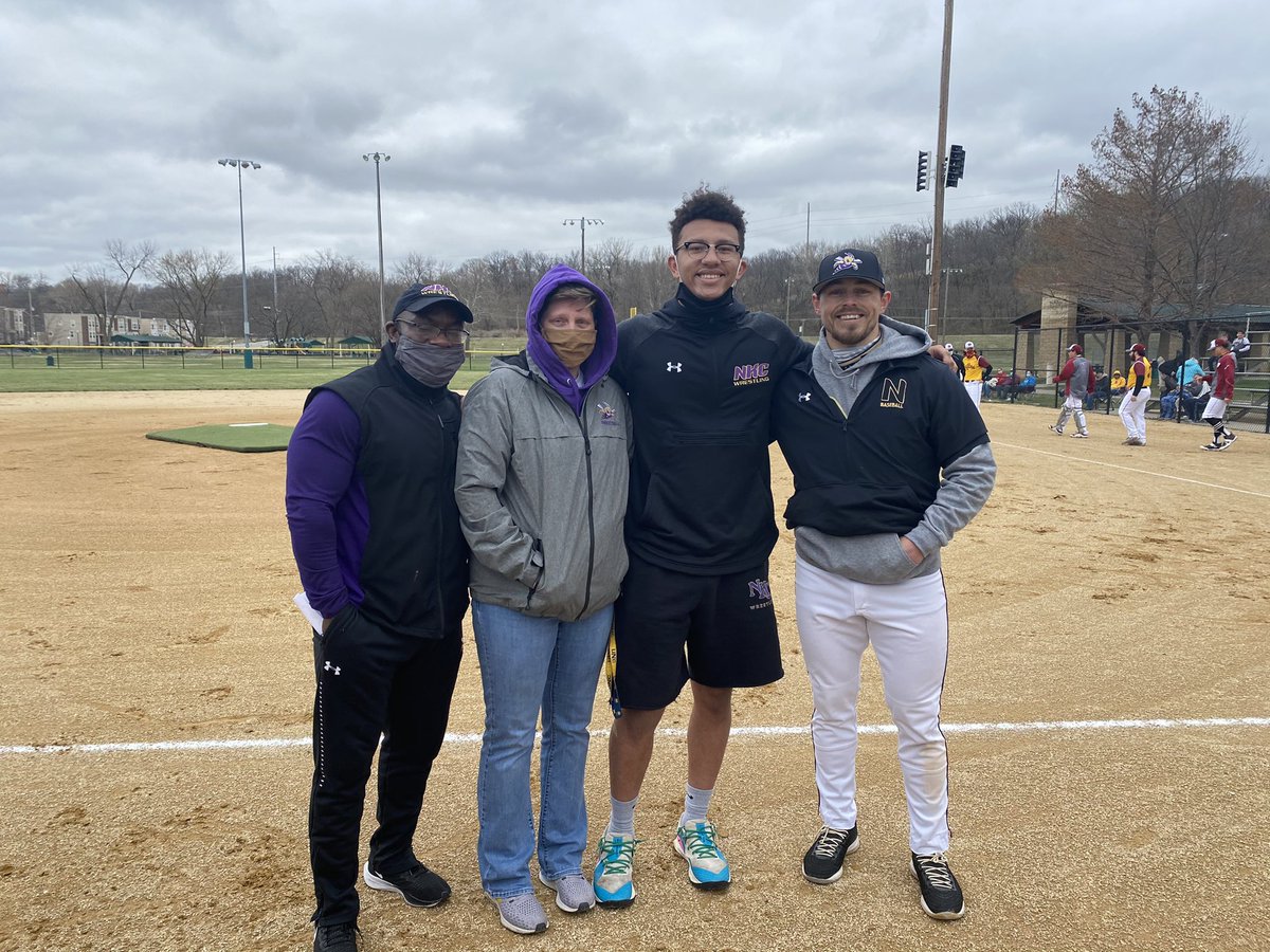 DoolinXavier's tweet photo. I just want to give a big thank you to the @NKCBase_Gameday for letting me come out and throw the first pitch at there home opener after winning my wrestling state championship!💜💛 https://t.co/rZTPAqg6AW