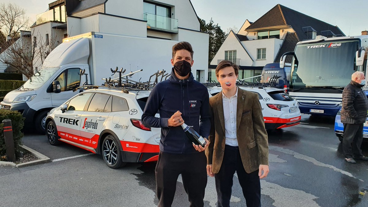 Callant Insurance & Financial Advice (@callantverzeker) on Twitter photo Klanten die <a href="/Milano_Sanremo/">Milano Sanremo</a> winnen, moeten gesoigneerd worden tijdens de heilige wielerweek! Proficiat <a href="/Jasperstuyven/">Jasper Stuyven</a> & @TrekSegafredo. Zij op hun beurt op bezoek bij nog een andere klant, Hotel - Restaurant Weinebrugge! #sportiefstemakelaar #cycling #treksegafredo #milanosanremo Klanten die <a href="/Milano_Sanremo/">Milano Sanremo</a> winnen, moeten gesoigneerd worden tijdens de heilige wielerweek! Proficiat <a href="/Jasperstuyven/">Jasper Stuyven</a> & @TrekSegafredo. Zij op hun beurt op bezoek bij nog een andere klant, Hotel - Restaurant Weinebrugge! #sportiefstemakelaar #cycling #treksegafredo #milanosanremo