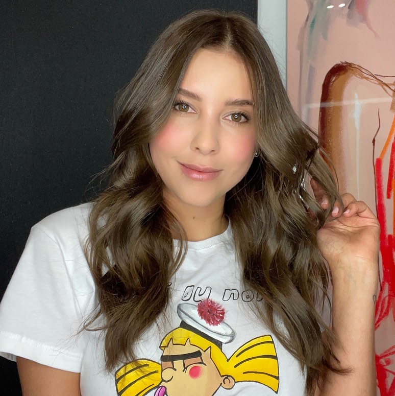 paugotomagia's tweet photo. #Regran @sebastianguzmansty
Nuevo look para la bellísima y talentosa @soypaulinagoto ahora con este hermoso color castaño de impacto.
#brunette #castaña #nuevolook #colorista #estilistaprofesional #estilistasmexico #trussmexico #trussworld #lookconsebastianguzman
#PaulinaGoto https://t.co/wFAshqfAkI