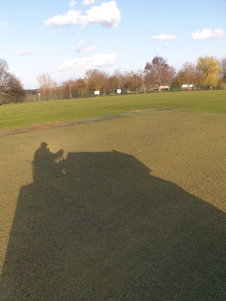 Michael17010449's tweet photo. Finishing the rolling in the 🌞. Still cold @GedlingCCC https://t.co/xjrEMt3vA1