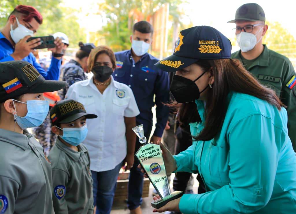 gestionperfecta's tweet photo. Un hermoso espacio formativo y recreativo reinauguramos en el estado Monagas. Se trata del Parque Infantil de Educación Vial, en el que niñas y niños de la Patria explicaron la importancia de cumplir con las señales de tránsito para la sana convivencia y la seguridad ¡Excelente! https://t.co/YnIaB2rL7k
