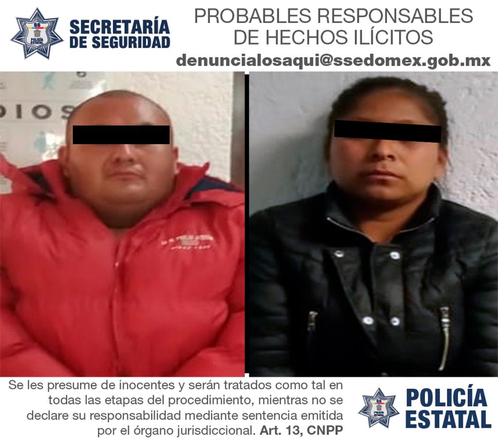 SS_Edomex's tweet photo. Durante un operativo, detuvimos en #Texcaltitlán a un hombre y una mujer probables responsables de delitos contra la salud. La acción fue coordinada con @FiscaliaEdomex y @GN_MEXICO_. Se aseguraron envoltorios con presunta droga, conocida como cristal y teléfonos móviles. https://t.co/eAYk9Ub3Es