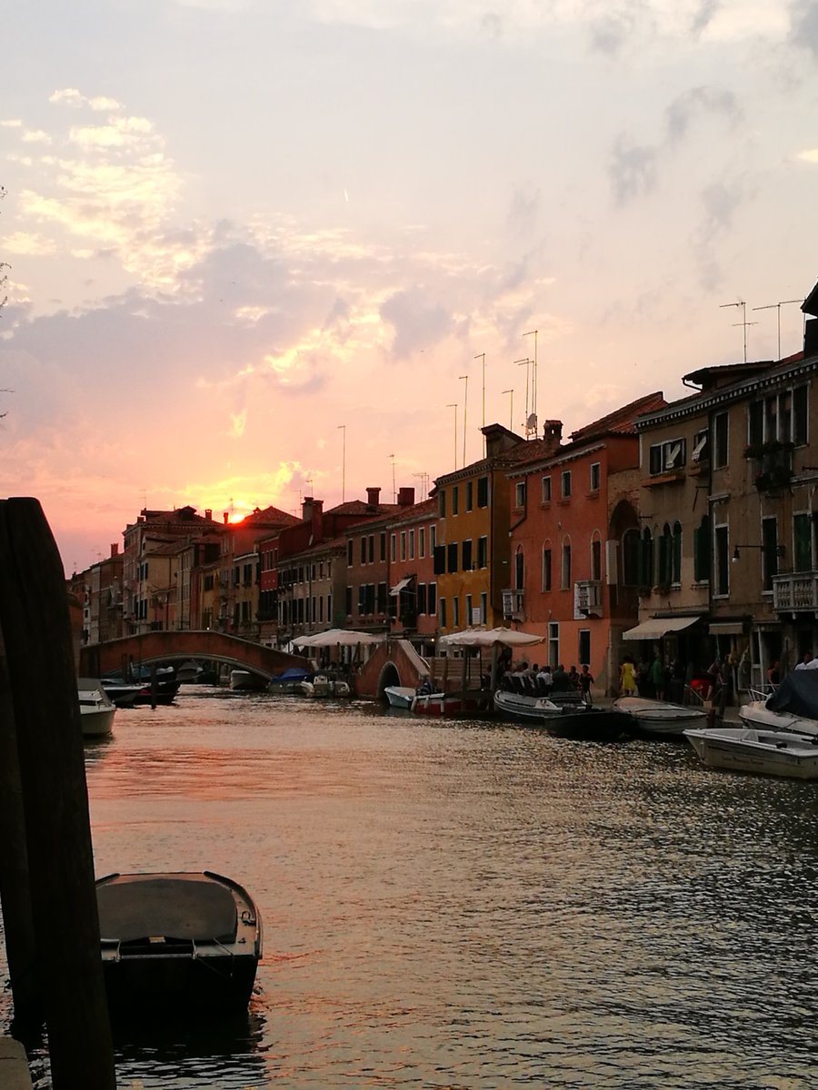 [421-2021 buon compleanno Venezia]✨
Buon compleanno mia bella Venezia, 1600 anni di storia e che storia non sono da tutti, lunga vita a te Regina del Mar 👑
#Venezia1600 #Venezia #veneto