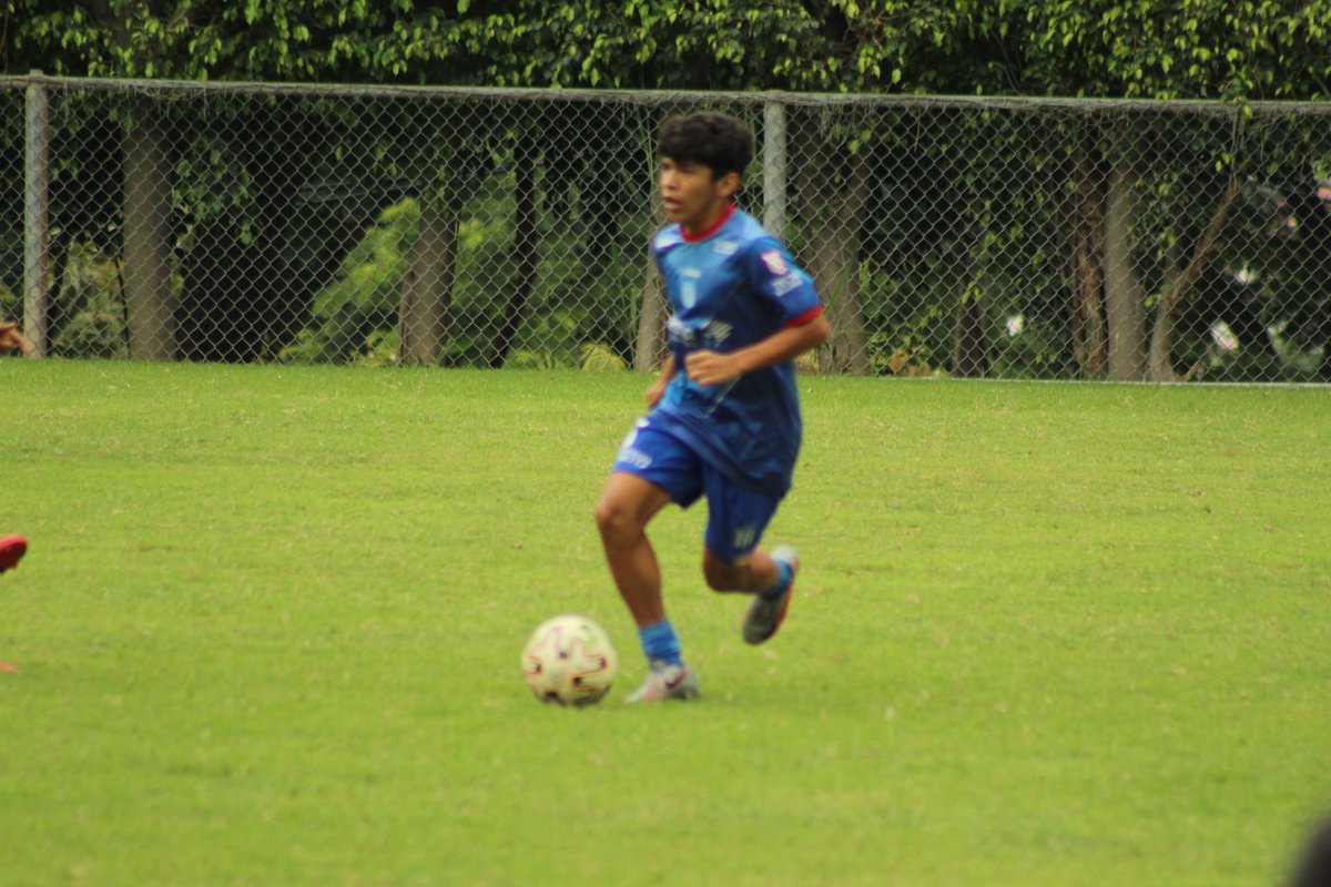 GFCguayaquil's tweet photo. Agradecemos a 🤝 @independientedelvalle por la invitación a nuestras categorías para disputar partidos amistoso.
#Cat2006 y #Cat2007 #RIBORJ en el complejo vía la costa.
La garra del sur con 7 millones de voltios
Gracias Chicos por su entrega. 💯⚡🏟️⚽ https://t.co/GbD6ZADIEo
