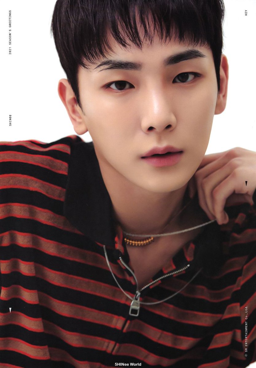 jonghyunpoem's tweet photo. eu te amo sobrancelha cortada do kibum    eu te amo muito https://t.co/5krB5Fruw5