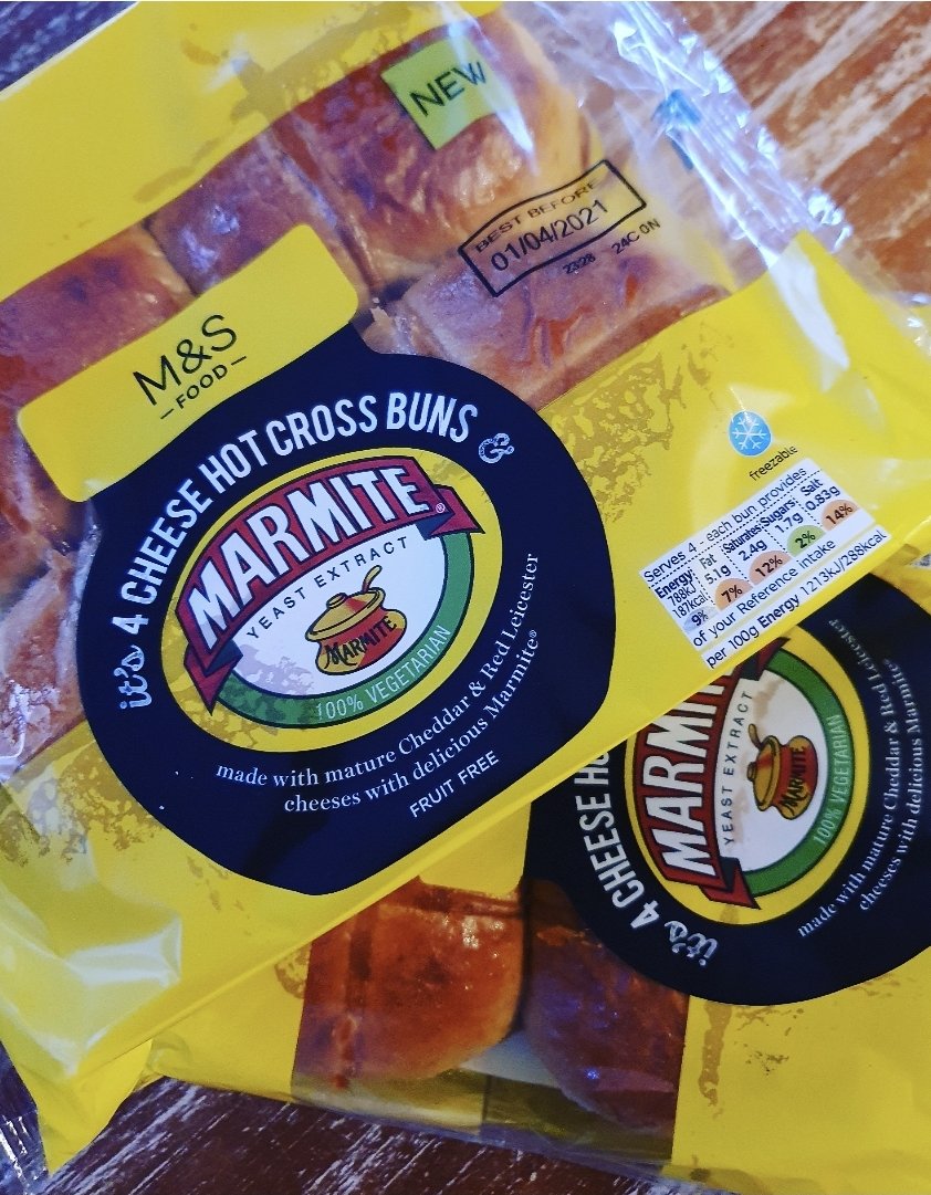 GilhamGremo's tweet photo. A 'right' or 'wrong' version of a national favourite, I don't care, I've just inhaled an entire pack in one sitting π³
@marksandspencer
#addicted #cheeseandmarmite #hotcrossbuns #chuffpot #bloodylovely #marmite #bulkbuying #welcometomyworld #thankyou #yingoryang https://t.co/i3X3jinDDm