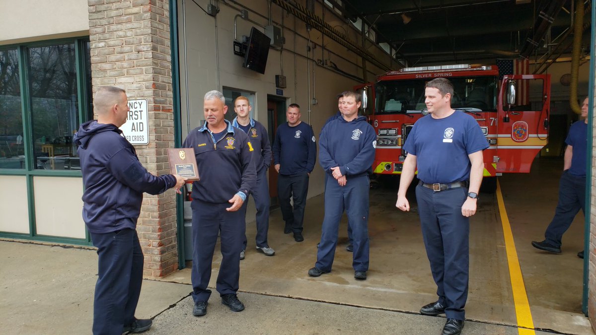 mcfrsPIO6's tweet photo. After 35 years and 1 shift, Capt. Kevin DeVries works his last shift today at  FS16 in Silver Spring.   Kevin worked in the @The1stBatt nearly his entire career.  He has left a mark on all of those of us who were lucky enough to have worked w/ him. @mcfrsPIO https://t.co/Ce6iSEghtD