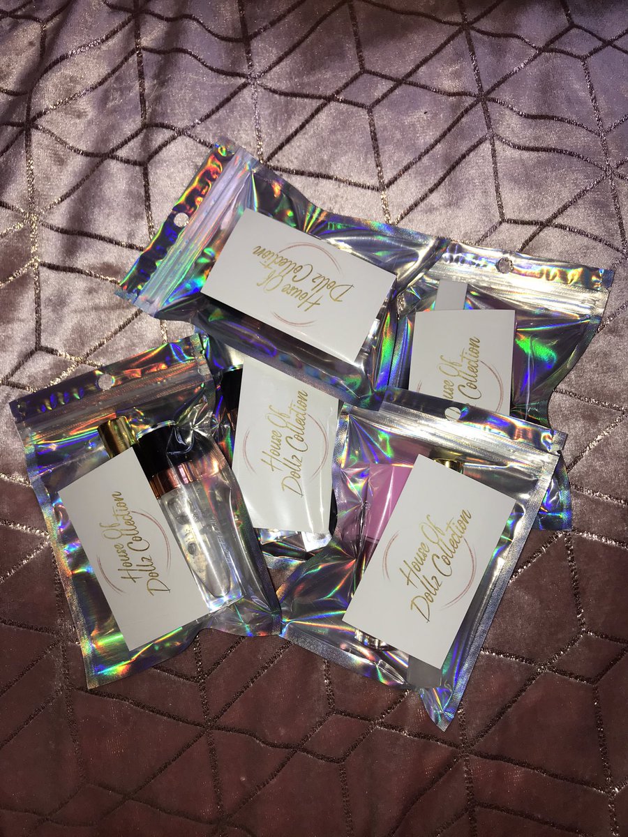 alisha_ax7's tweet image. follow my new business, all of your support will be appreciated✨ starting off with lipgloss and much more to come🤍🤍