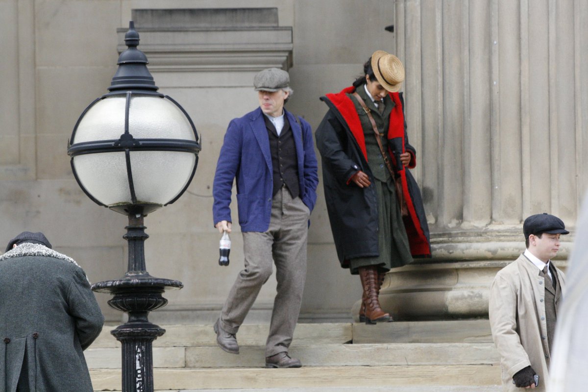 Couple of pics from today, Dr Who Series 13, filming at St George's Hall Actress Mandip Gill and actor/comic  John Bishop, pics  <a href="/ActivateDgtl/">Activate Digital</a> <a href="/DrWhoNews/">Dr Who News</a>  <a href="/DrWhoOnline/">Doctor Who Online</a> <a href="/drwholocations/">Doctor Who Locations</a> @TimelessOwen <a href="/LivEchonews/">Liverpool Echo</a> <a href="/LivLocs/">Liverpool Locations</a> #doctorwho #mendipgill  #johnbishop #tardis #Aartunlimited