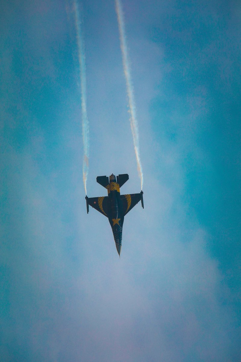 Rab Rakha...

#PakistanDayParade 
#SOLOTURK 
#aviation
