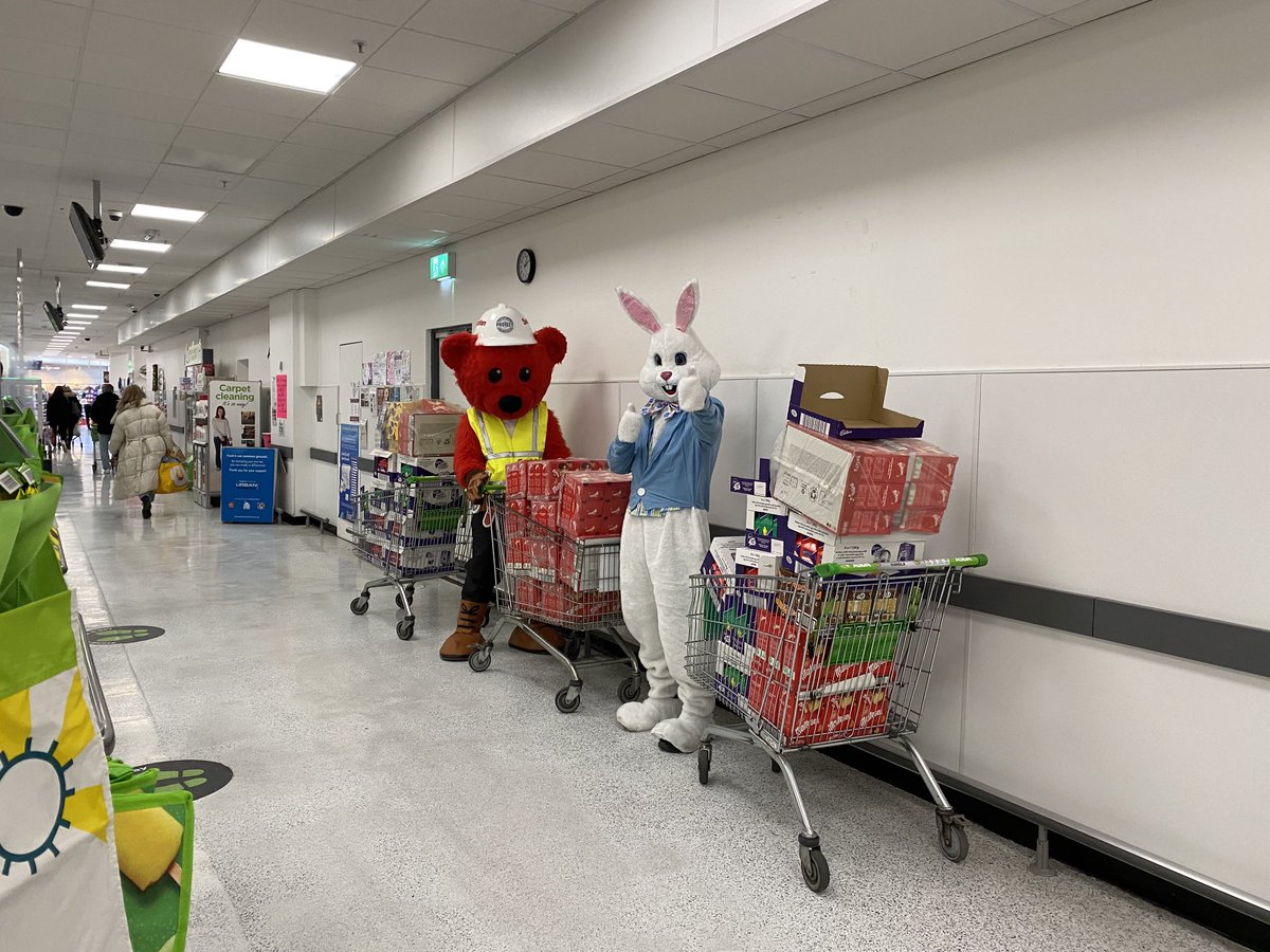 AsdaBolton's tweet photo. @asdabolton @asdafarnworth #seddy teddy @yourseddon #easter bunny @boltonathome #Karen Webster #helping the Easter bunny to shop and donate eggs to @UrbanOutreachUK for all children at the #pantries , lots of fun filming today @maxmediauk ! https://t.co/r5dOfgzZ1M