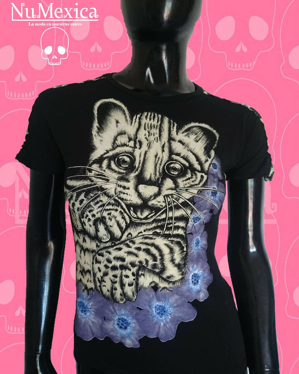 Numexica's tweet photo. Blusa modelo "Tepitzin" 
Disponible en:
📌 NuMexica Plaza Frida 
📞 whatsaap 
🌐 Página web 
#blusa #blusas #blusamexicana #blusaprehispanica #blusaregional #diseñomexicano #blusaregional #ropa #ropamexicana #hechoenmexico #numexica #consumelocal https://t.co/qH4TT74Nbs