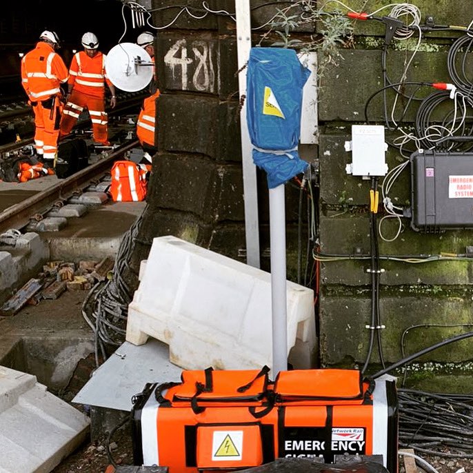 ExtremeCases's tweet photo. Another Extreme ‘X’ pack in action! Trackside with Network Rail on emergency signal works. #extreme #xpack #shockmounted #backpack #networkrail #trackside https://t.co/vWwSz62PHm
