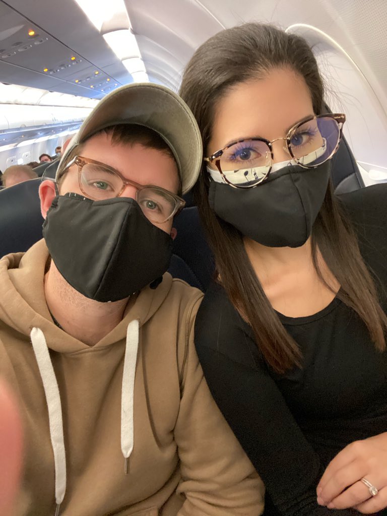 AngelaGalestro's tweet photo. Ready for takeoff with @drjonmusic 🛫 #surgeryweek #letsdothis 🙏🏼 @Allegiant https://t.co/AZPbjdPLRq