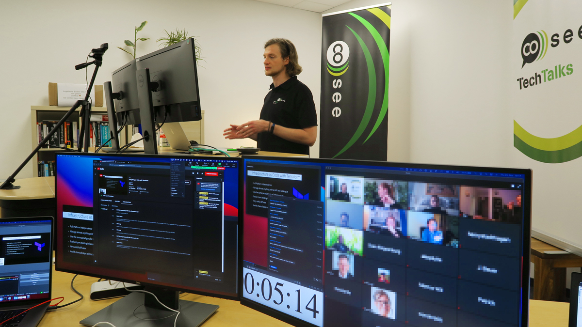coseeaner's tweet photo. In einem ganz neuen technischen Setup spricht @romanAsCode gerade im Moment über „Everything as Code with Terraform“. Wir sind endlich wieder live und freuen uns auf euch im Zoom Call: https://t.co/PtA1X0kuOU https://t.co/Qp6Ubj7hbG