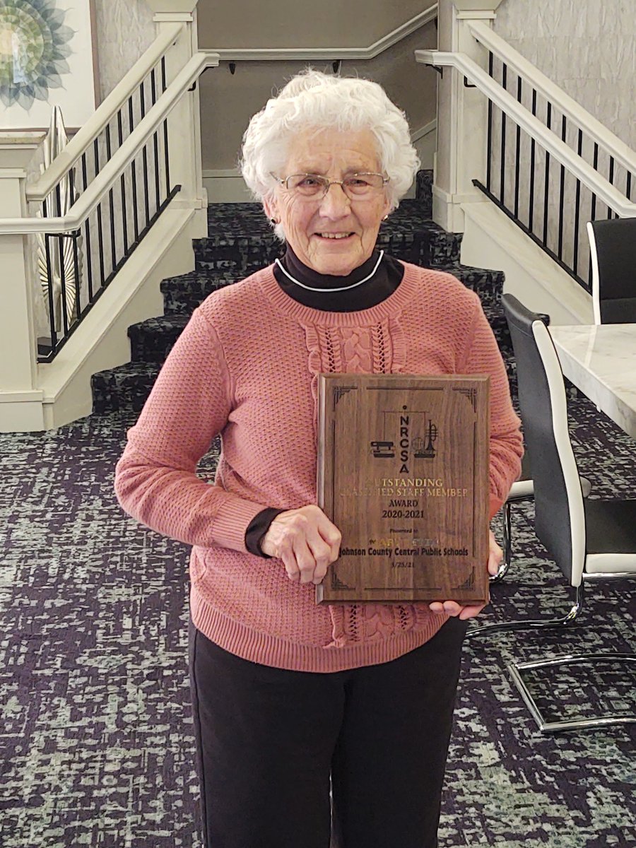 JeffTeten's tweet photo. Congratulations to my mom, Mary, the 1st ever outstanding support staff member of the year in Nebraska. She has worked at school for over 57 years https://t.co/CukoP7oznq