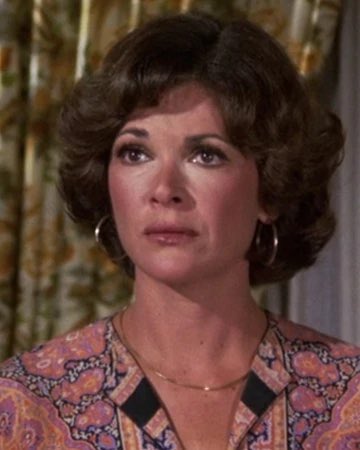 fullcirclecine's tweet photo. Rest In Peace to Jessica Walter, an Emmy Award-winning actress with incredibly memorable roles in shows like ‘Arrested Development’ and ‘Archer’. 💜 https://t.co/6slqL1R4P0
