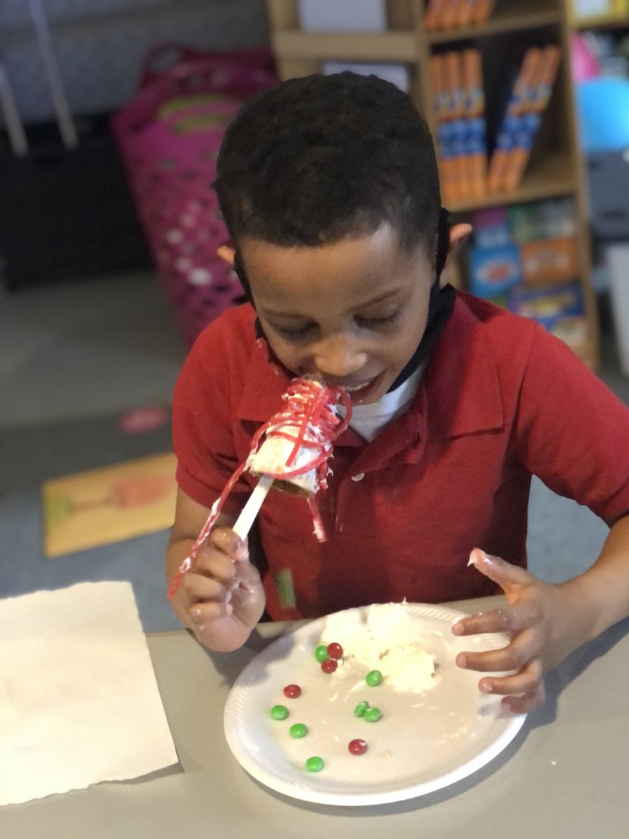MrsWitmersClass's tweet photo. We finally made our edible trees. Sts told me they were yummy! 😋 @miltonhershey @MHPrincipals https://t.co/AraAGAA44N