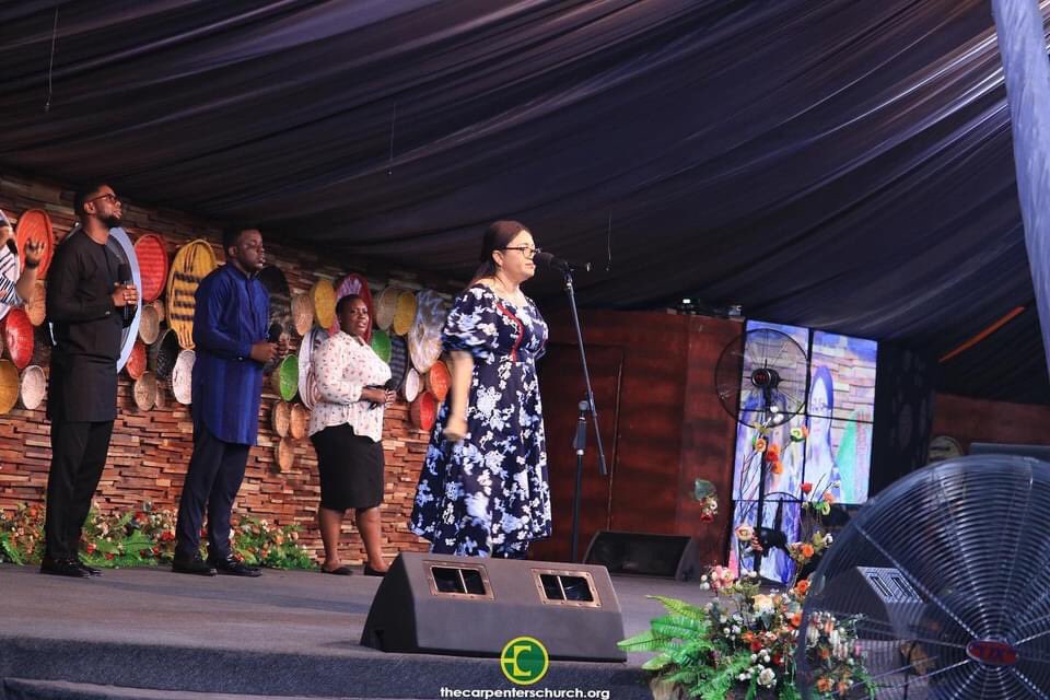 TCCPH's tweet photo. 🎶 Oh Oh Oh
Lord You're beautiful
I stand in awe of You Jesus
You are beautiful
Beautiful You are
Loving You are
I am in awe of You
#Soloministration #TCCService #ChurchWithoutBorders #eChurch #TCCPH
@PastorKech https://t.co/APNaYl8Lft