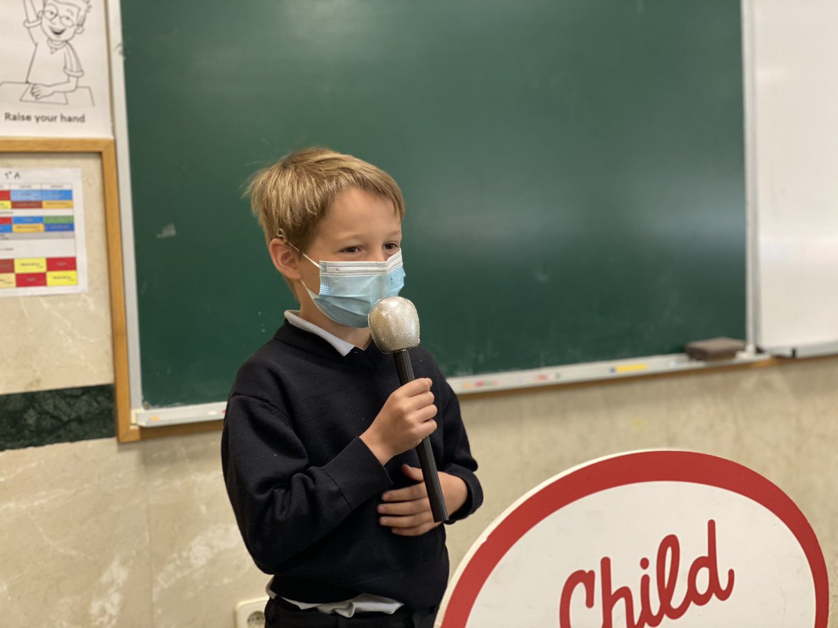 colegio_elprado's tweet photo. Los alumnos de 1⁰ y 2⁰ de Primaria celebran el #ChildTalksDay Se encuadra dentro del proyecto #ChildTalks en el que los alumnos de Primaria preparan exposiciones para desarrollar la oratoria en inglés #oralschoolskills #ColegiosBilingües #100MejoresColegios #SoyElPrado https://t.co/QIsvsQxpVA
