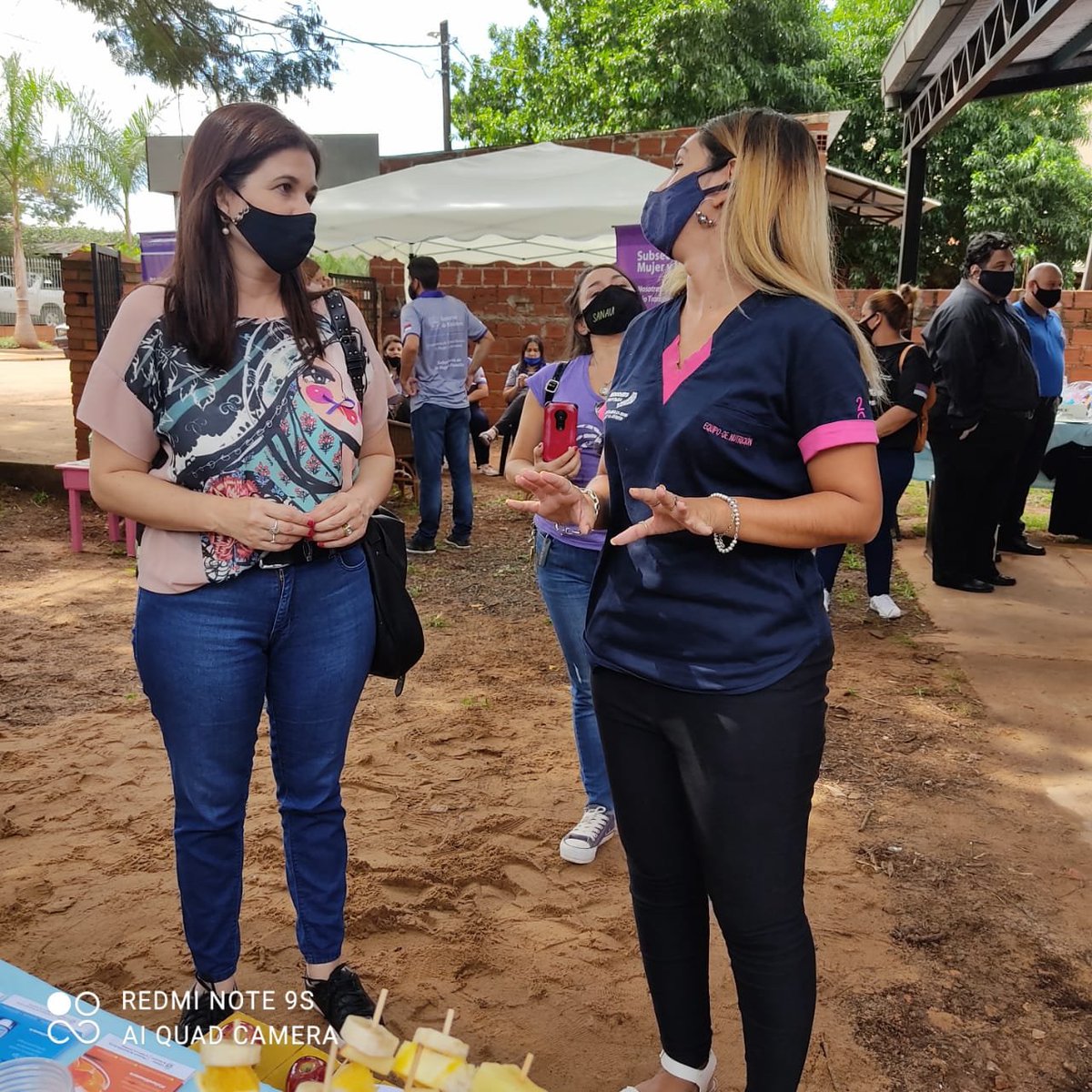 👩‍⚕️ Estuvimos en el Barrio Los Paraísos recibiendo a representantes del 
<a href="/MinGenerosAR/">Ministerio de las Mujeres, Géneros y Diversidad</a> 
 donde se logró un espacio de reflexión y demostración de trabajo 
🍊 Acompañamos con una mesa frutal, aguas saborizadas y juegos
<a href="/gobmisiones/">Gobierno de Misiones</a> <a href="/herrerayflia/">Oscar Herrera Ahuad</a> <a href="/MDSMisiones/">Desarrollo Social Misiones</a> <a href="/BenildaDammer/">Benilda Dammer</a>