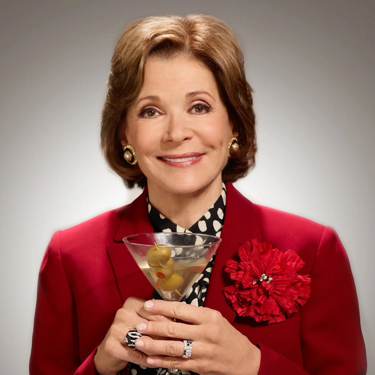 screentime's tweet photo. Jessica Walter has passed away at the age of 80 https://t.co/4wMOoIsslC