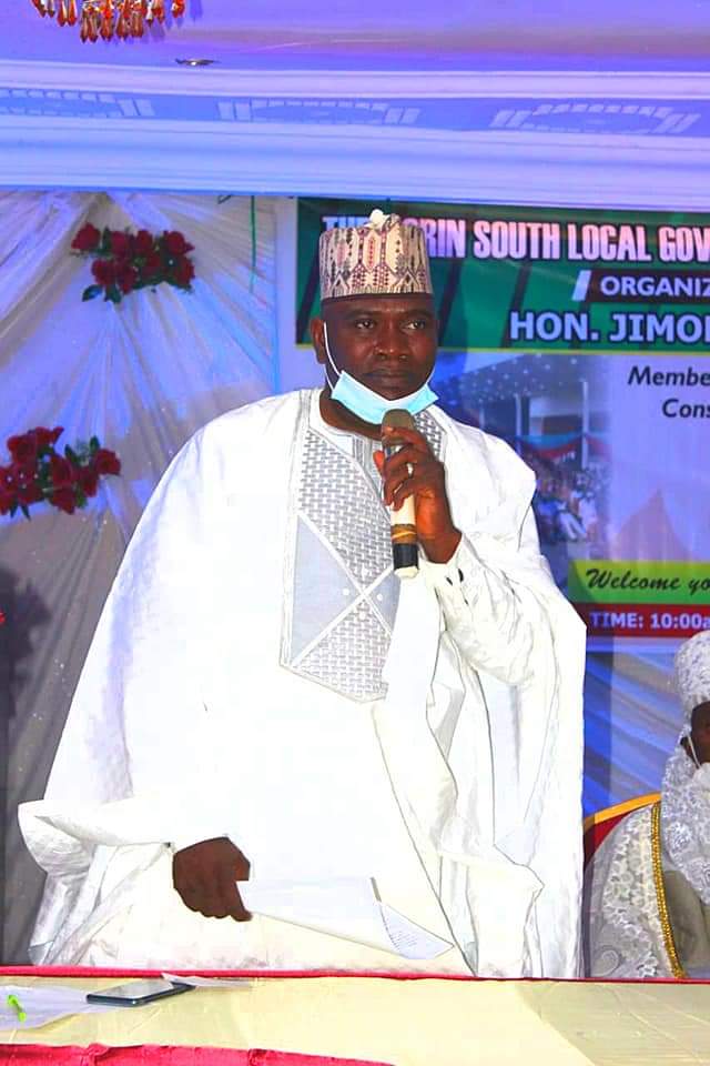 RaheemAgboola's tweet photo. For record purpose and first of it's kind, organized a joint stakeholders meeting that cut across all boards, to discuss the pressing issues of my constituency and proffer a lasting solution @followKWSG @kwhanigeria @bukolasaraki @OfficialPDPNig https://t.co/1ZQCG8LoLZ
