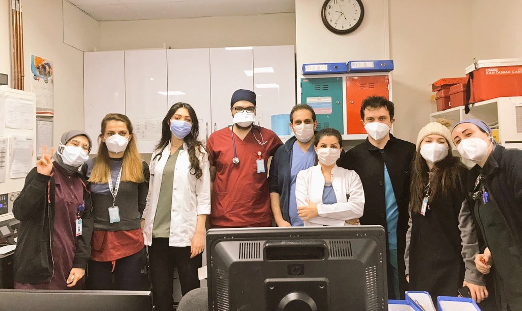 #COVID19 nöbeti..
Maskenin altında yüzümüz gülerken 😷