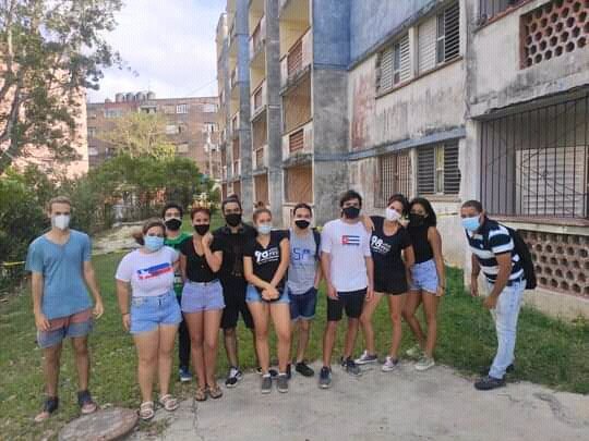 PedroPiket's tweet photo. @DeZurdaTeam @feu_cuba @UJCdeCuba @jose_angel9701 @DiosvanyUJC #MellaVive porque su ejemplo inspira a los jóvenes y en especial a los universitarios. Estudiantes del #TeamUH finalizan su tarea de apoyo en zona roja en el residencial Bahía.
@FEUHabana @UJCdeCuba
#SoñarYContinuar https://t.co/lyWqmkxWRH