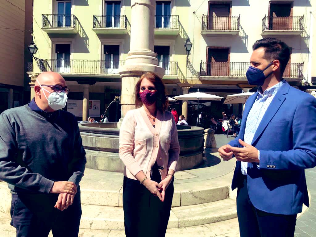 carmenherrarte's tweet photo. El @CCATeruel es un referente en España en centros comerciales abiertos, los Ayuntamientos de Teruel y Zaragoza lo sabemos muy bien. Trabajamos juntos para la mejora continua de nuestro comercio local.
@Ramon_FuertesCs https://t.co/RvIrzhVmUH