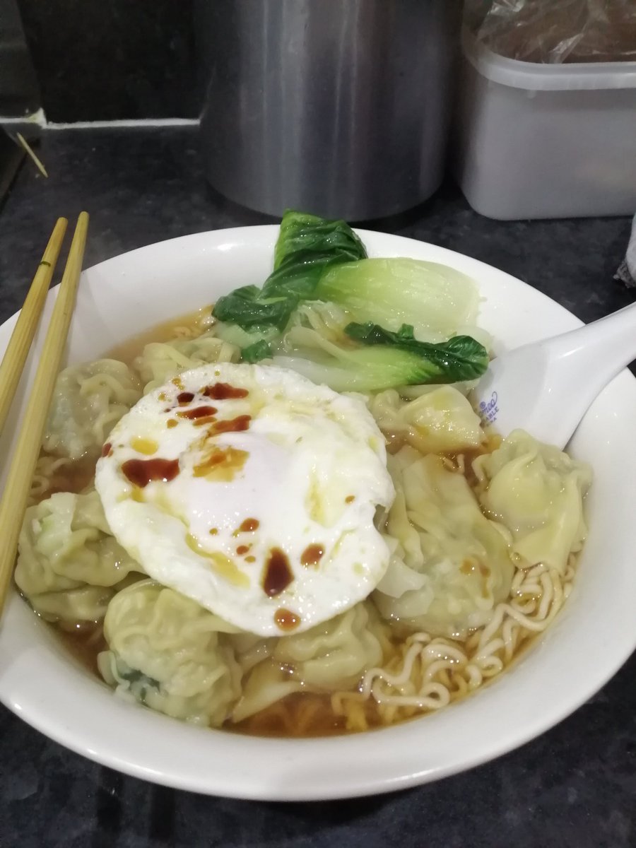 thespoony2012's tweet photo. Ramen won ton noodles with pak choi and a fried egg! #chinesefastfood https://t.co/dyt9q2myim