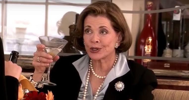 OdunEweniyi's tweet photo. Rest In Peace, Jessica Walter. And thank you! 💔 https://t.co/H5JFZlv5wp