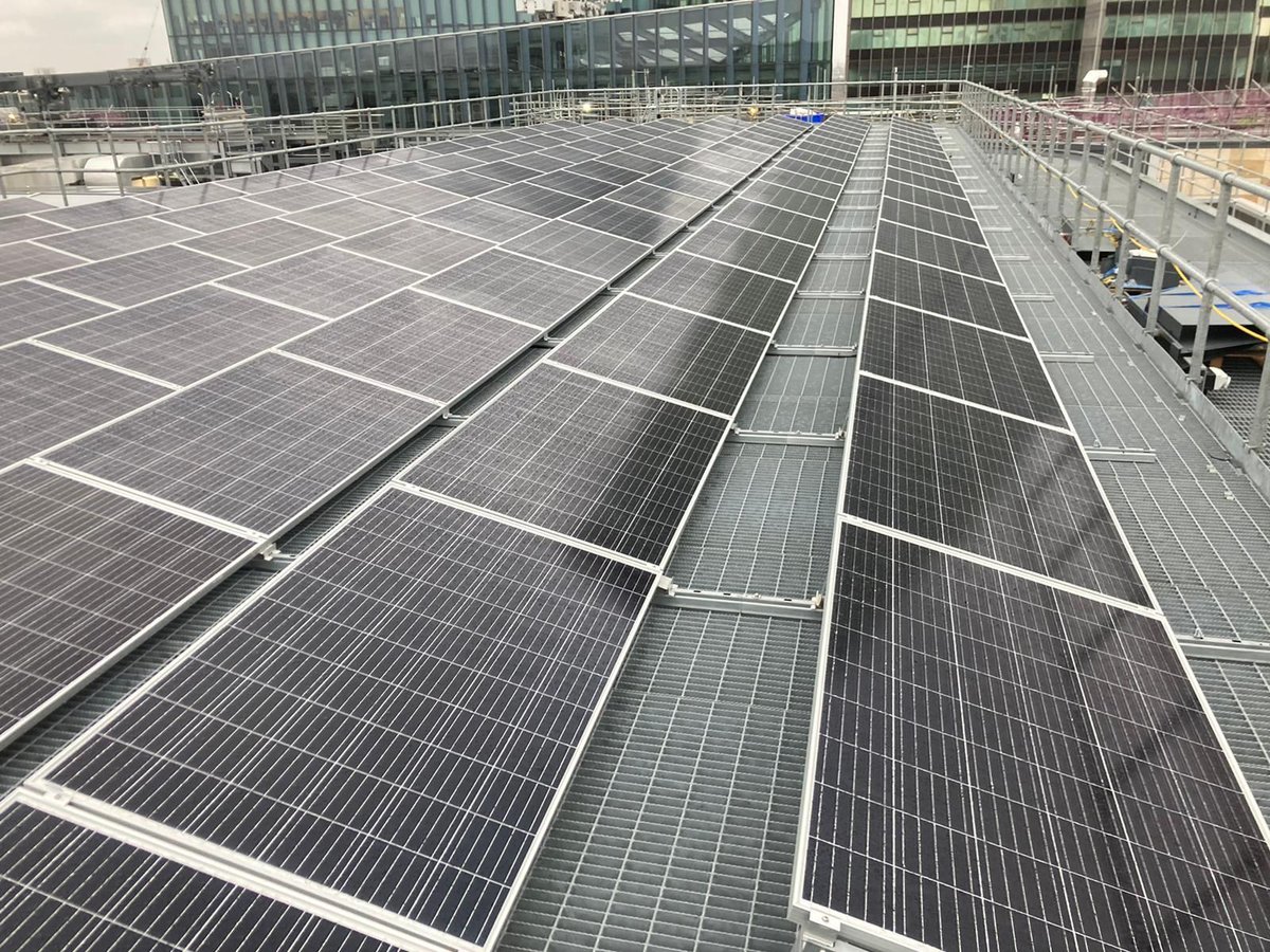 Solmatix's tweet photo. 85.475kWp install in London by Team Solmatix using 263No. 325W modules assembled using VDV south facing frame, with aid of solar edge optimisers to help maintain efficiency☀️
🖥https://t.co/6MmPme2GpQ
📧info@solmatix.com
📱02890824000
#Solmatix #SolmatixRenewables #renewables https://t.co/fq66CNyjIJ