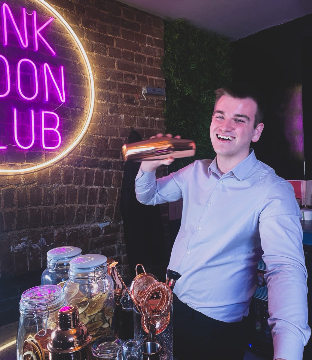 Now taking bookings for cocktail masterclasses! All info available on our website under the 'PRIVATE HIRE' tab 🍹😝