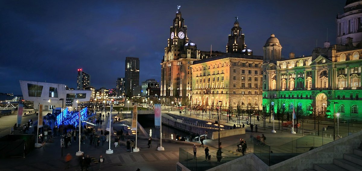 #Liverpool #riveroflighttrail