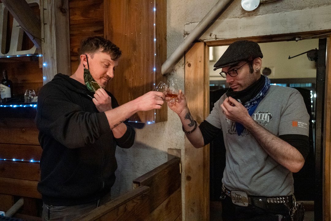 AcmeBarBerkeley's tweet photo. One thing we do right is whiskey, and tastings are something we miss doing with you all. If there is a bottle on our shelf you are dying to try, tell your bartender! We would love to take you on a journey to find your perfect pour. 

#acmebarandcompany #acmebar #acmebarandco #ord https://t.co/6qvkdZBoNM