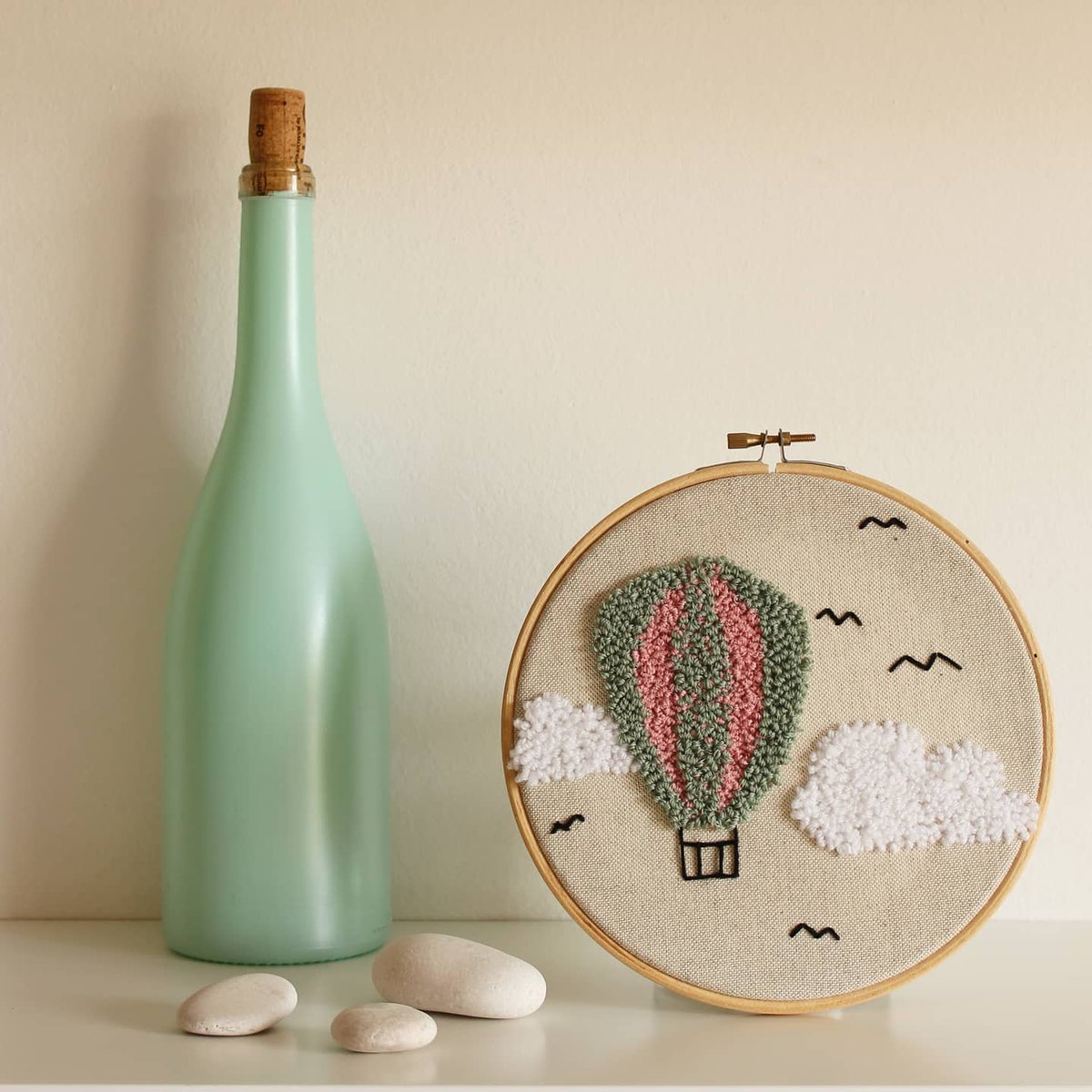 sararello's tweet photo. Vuela a través del Punch Needle 🌍

#embroidery #handmade #bordados #handmadewithlove #personalized #sararello #handmadeaddiction #punchneedle #punchneedleembroidery #globos #experience #travel #freedom #clouds https://t.co/6XHubPLapY